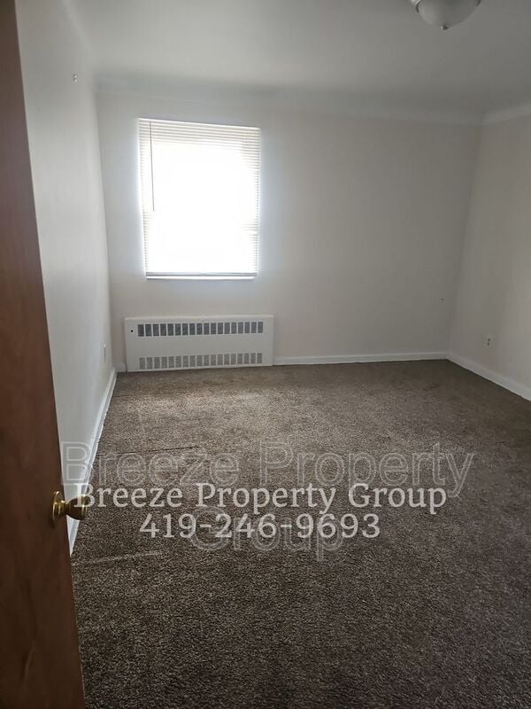 Building Photo - 2445 W Bancroft St