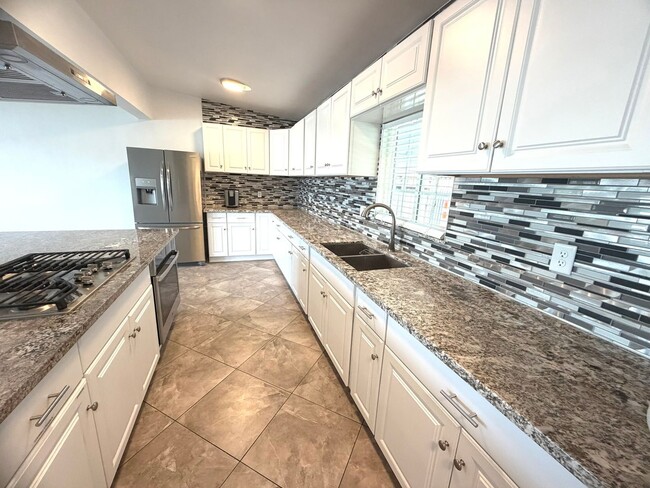 Building Photo - **$500 OFF MOVE IN BY 07/31/2026**Charming Single-Story Home with No HOA & Beautiful Outdoor Living!