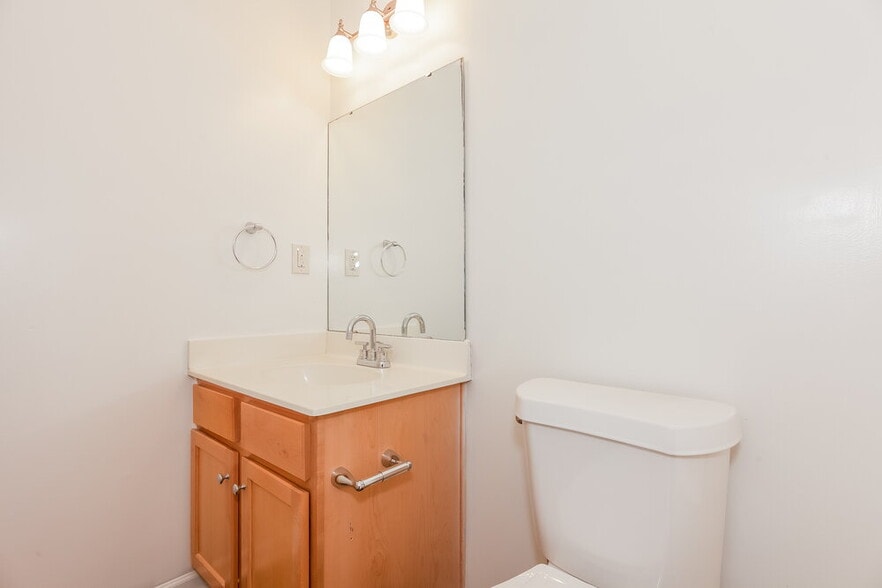 Building Photo - 2896 Rockingham Ct SW