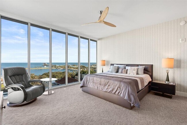 Building Photo - 176 4th Ave NE