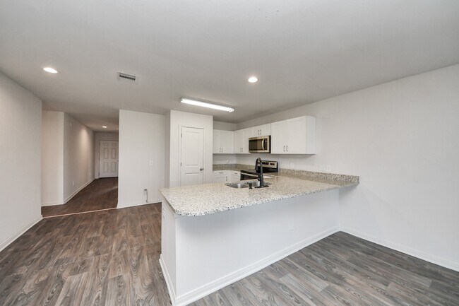 Building Photo - 164 Goldenrod