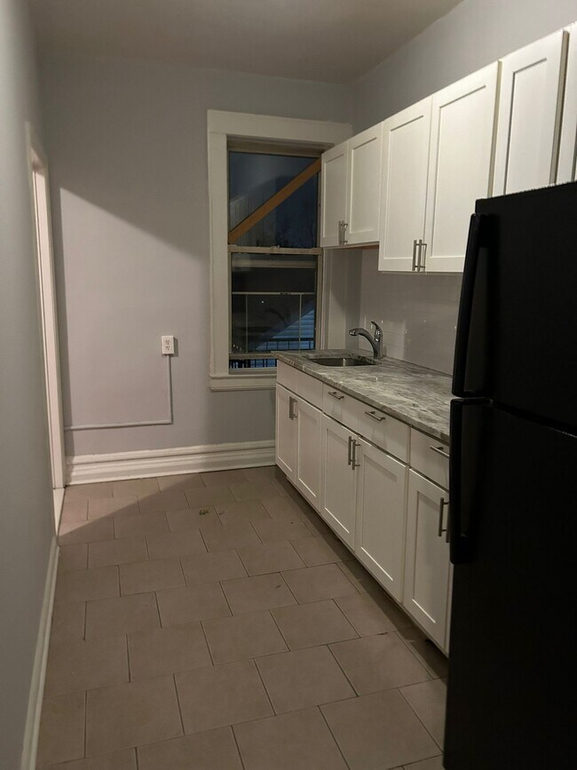 Primary Photo - 532 Sanford Ave