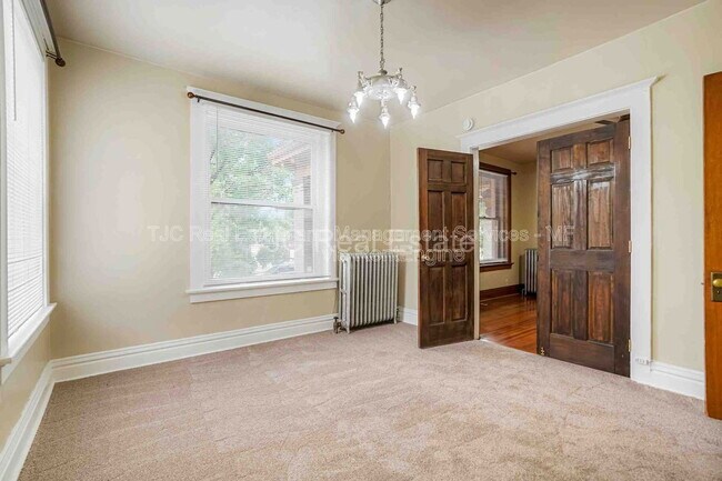 Building Photo - 2316 E 12th Ave