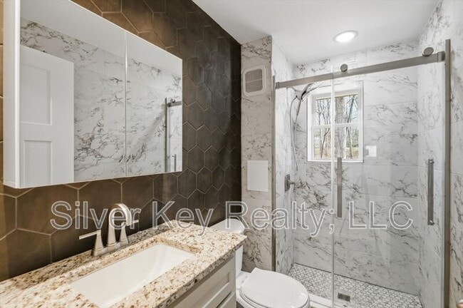 Building Photo - 2113 W Madison Ave