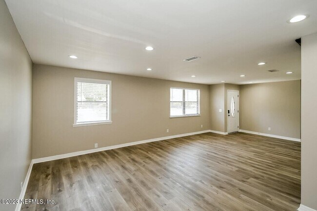 Building Photo - 5534 Enchanted Dr