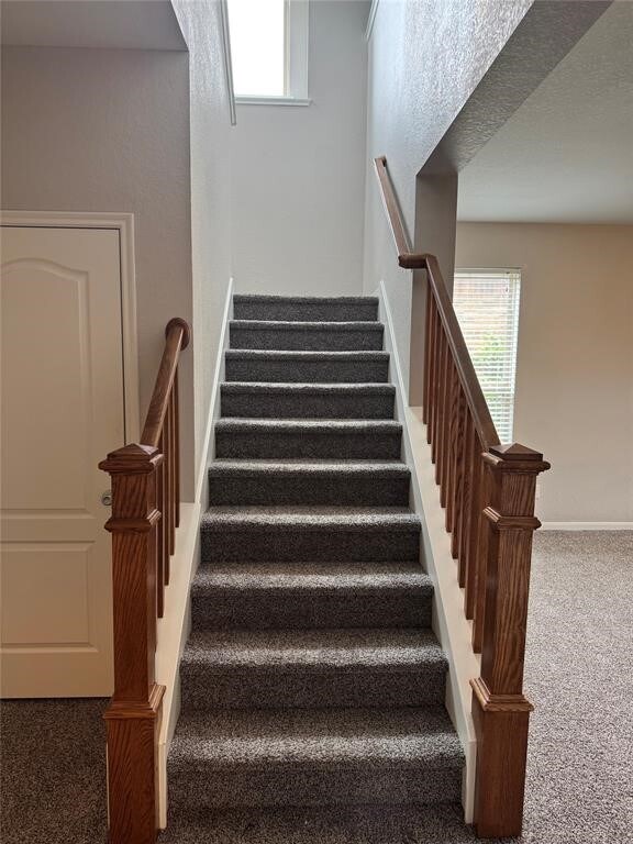 Building Photo - 2818 Mezzomonte Ln