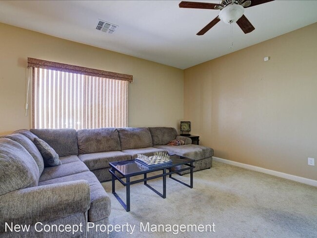 Building Photo - 4 br, 2.5 bath House - 240 West Hershel H ...