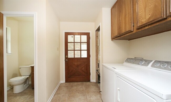 Building Photo - 17406 Bobcat Trail