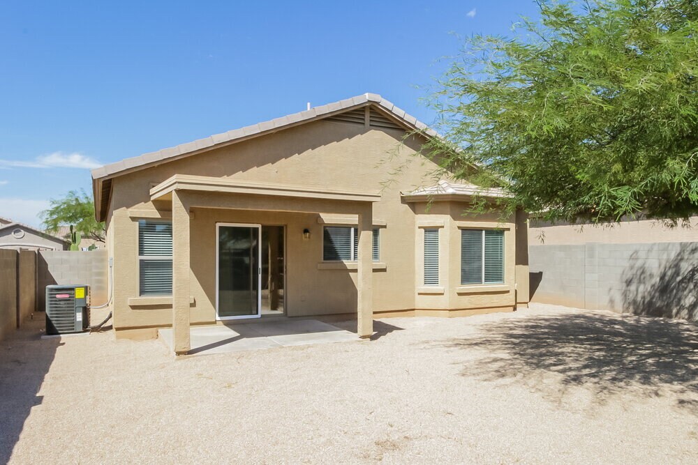 Building Photo - 3377 E Cowboy Cove Trail