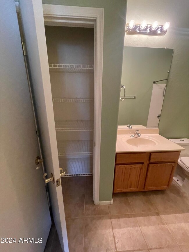 Building Photo - 42550 W Candyland Pl