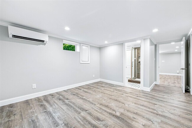 Building Photo - 131 N Coleman Rd
