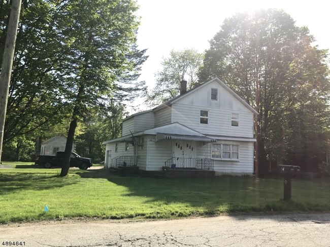 Primary Photo - 34 1st St