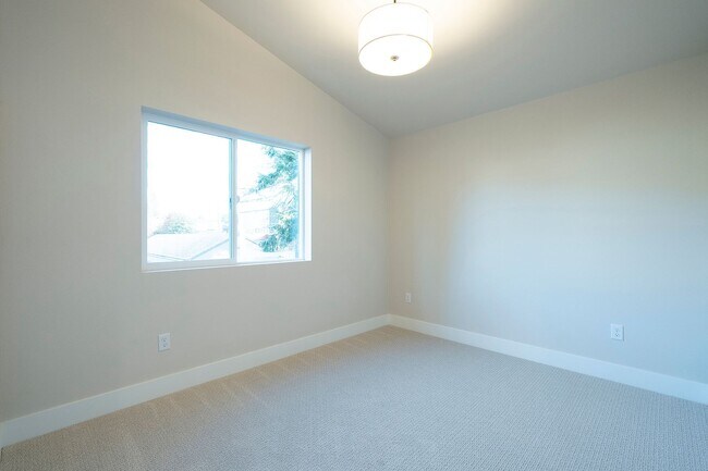 Building Photo - 2 Weeks Free W/ Approved Application By 08...