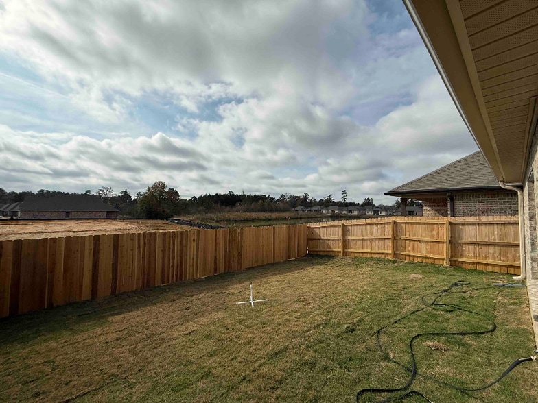 Building Photo - 603 Stillwater Cv