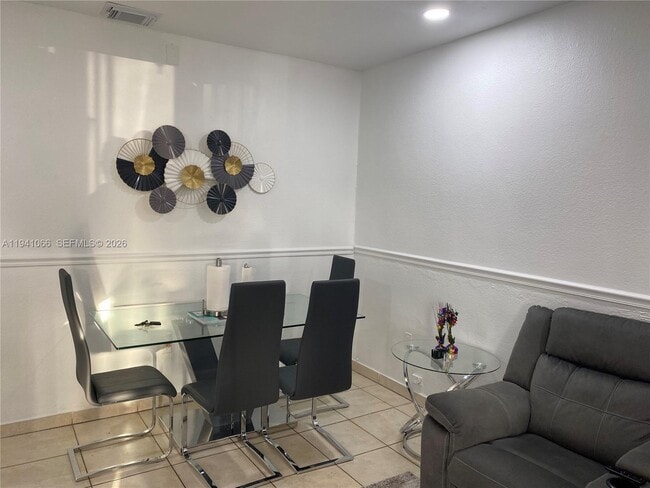 Building Photo - 1631 NW 29th Ave