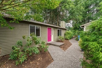 Building Photo - 2 Bedroom 2 Bath with single car garage