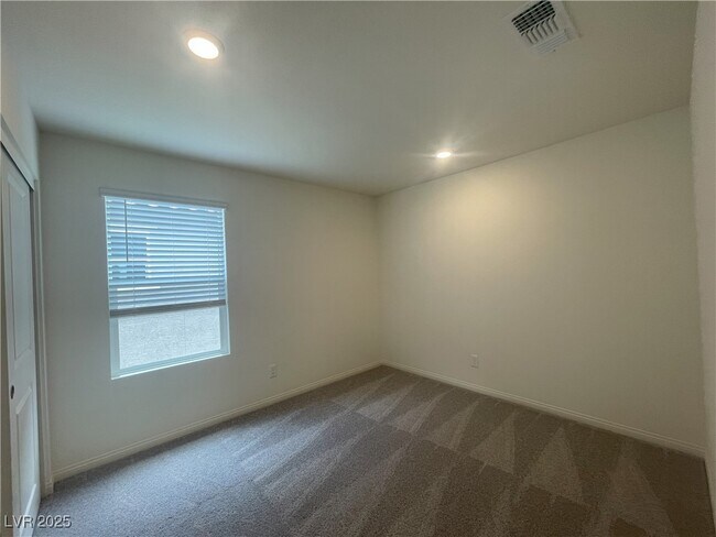 Building Photo - 7376 Daly Grv St