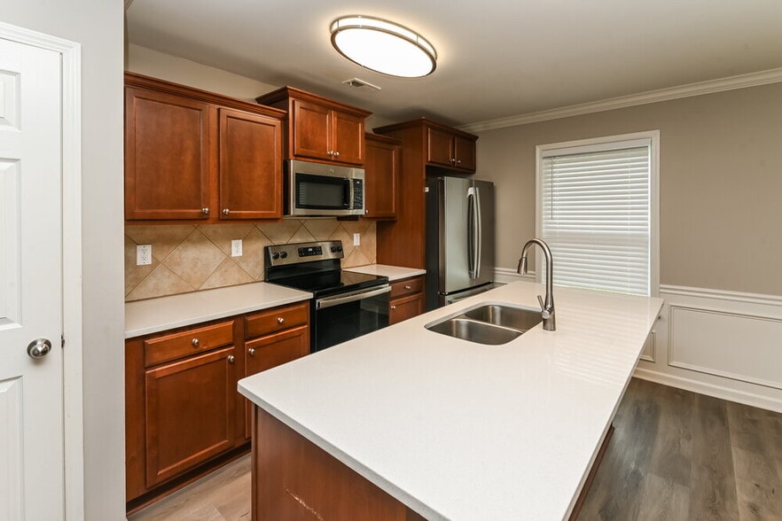 Building Photo - 1544 Logan Patrick Court