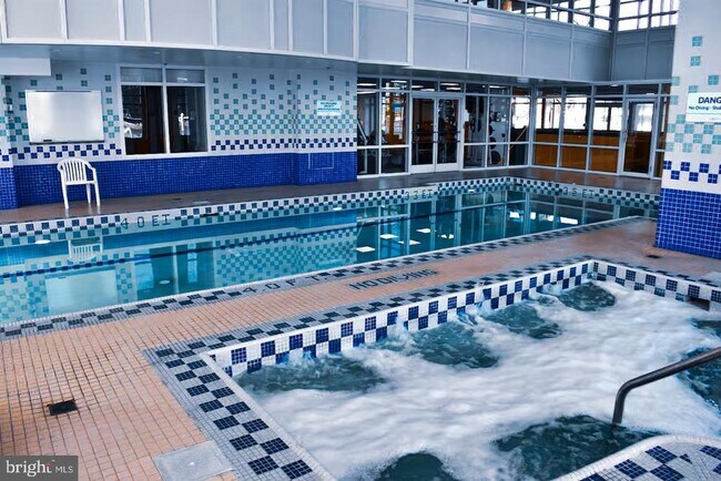 Building Photo - 100 Harborview Dr