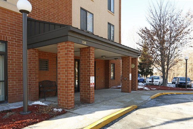 Building Photo - Beeson Court