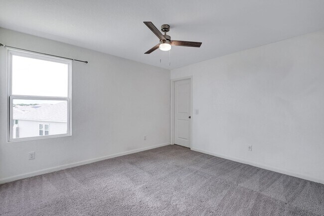 Building Photo - ***MOVE-IN SPECIAL: TWO WEEKS FREE***Spacious Two-Story Retreat on a Cul-de-Sac with Bonus Room