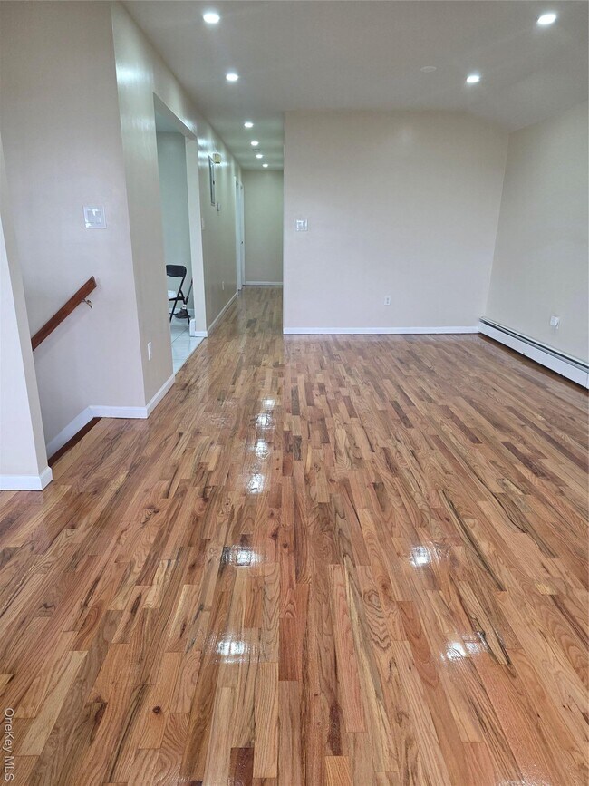 Building Photo - 107-16 178th St