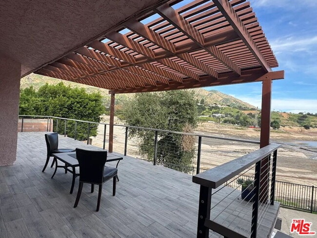 Building Photo - 2629 Meguiar Dr