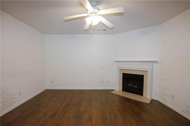 Building Photo - 1939 Durwood Ln