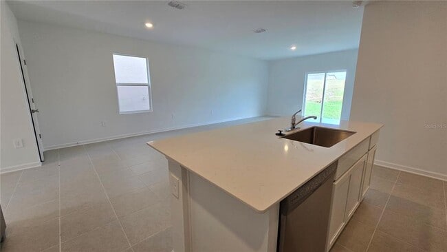 Building Photo - 3363 Alexander Dr