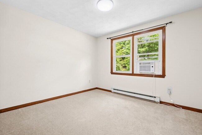 Building Photo - 11 Minuteman Way