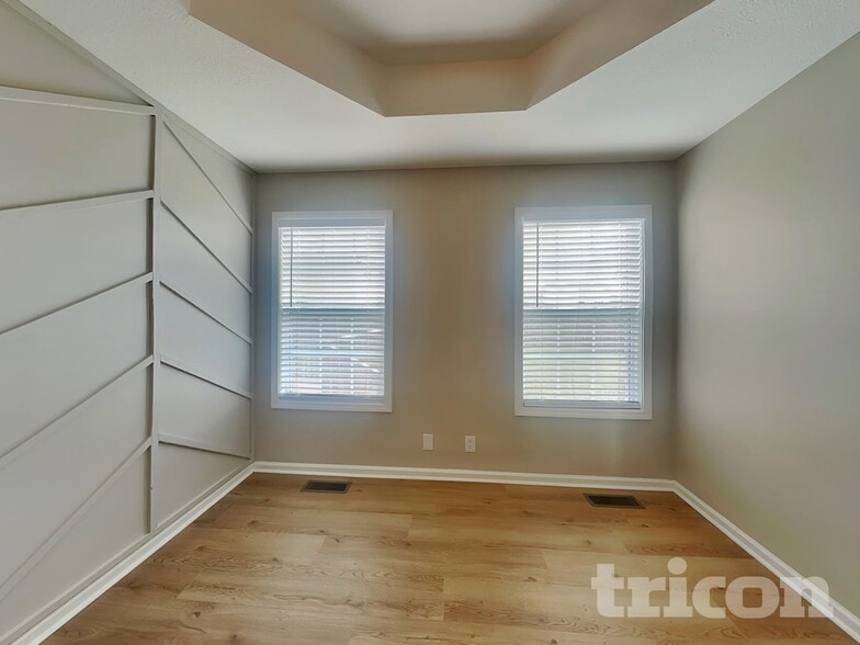 Building Photo - 252 Senator Dr