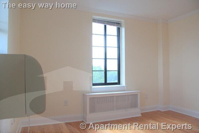 Building Photo - 60 Brattle St