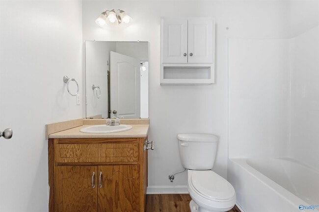 Building Photo - 104 Bataleur Ct