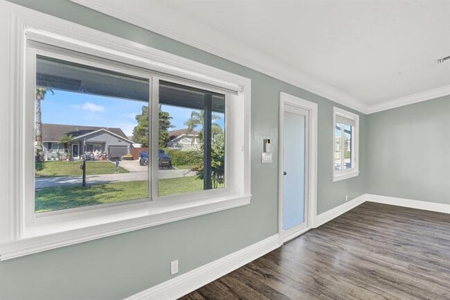 Building Photo - 10548 Boca Entrada Blvd