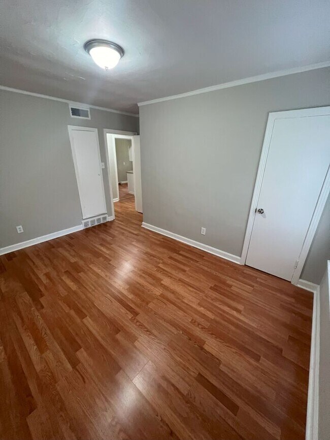 Building Photo - A Must See!!!!! Section 8 Friendly!!!!!!!