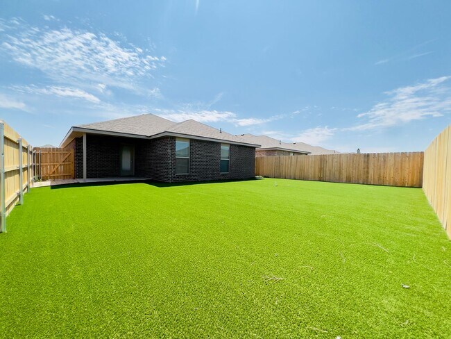 Building Photo - Pre-Leasing for August: Recently Constructed 3/2/2 in Frenship ISD with Turf Backyard