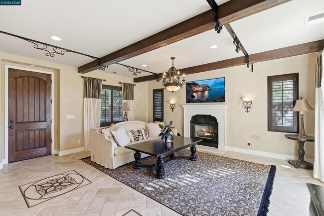 Building Photo - 1041 S Wedgewood Rd