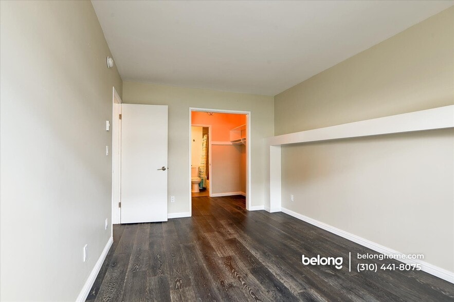 Building Photo - 2223 S Bentley Ave