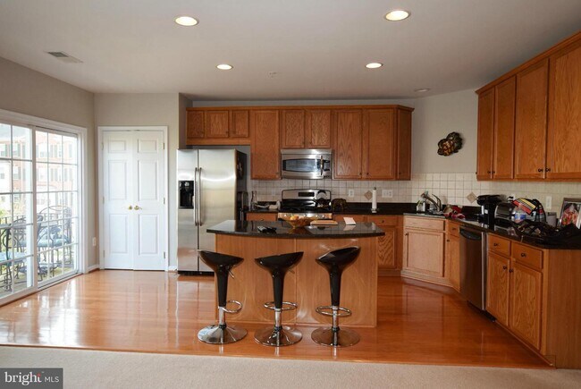 Building Photo - 19267 Winmeade Dr