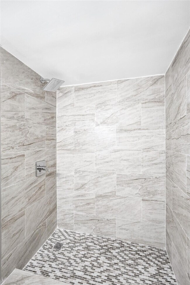 Building Photo - 10733 Cleary Blvd