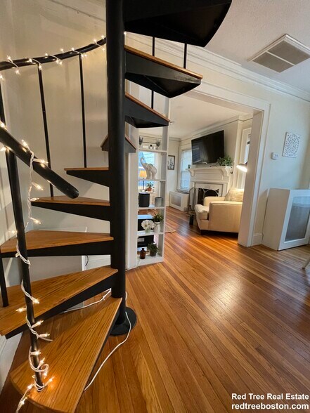 Building Photo - 30 Harris St