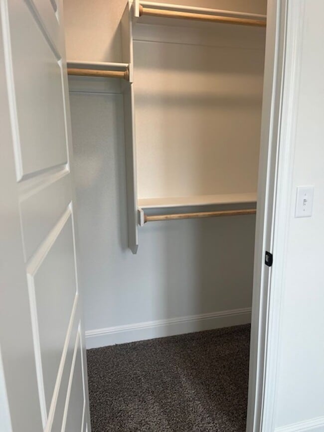 Building Photo - 1 year new Construction!