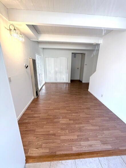 Building Photo - 7201-7245 Bark Ln