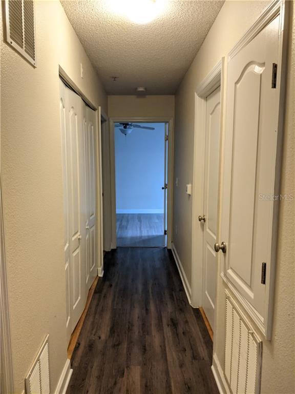 Building Photo - 2025 Dixie Belle Dr