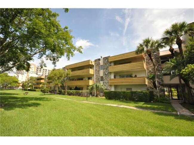 Building Photo - 8335 SW 72nd Ave