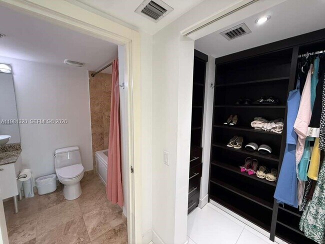 Building Photo - 41 SE 5th St