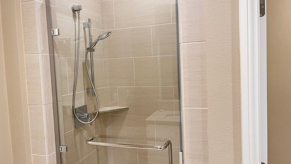 Building Photo - 155 Bishop Lndg