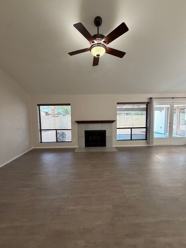 Building Photo - Spacious 3 Bed Tempe Home for Rent!