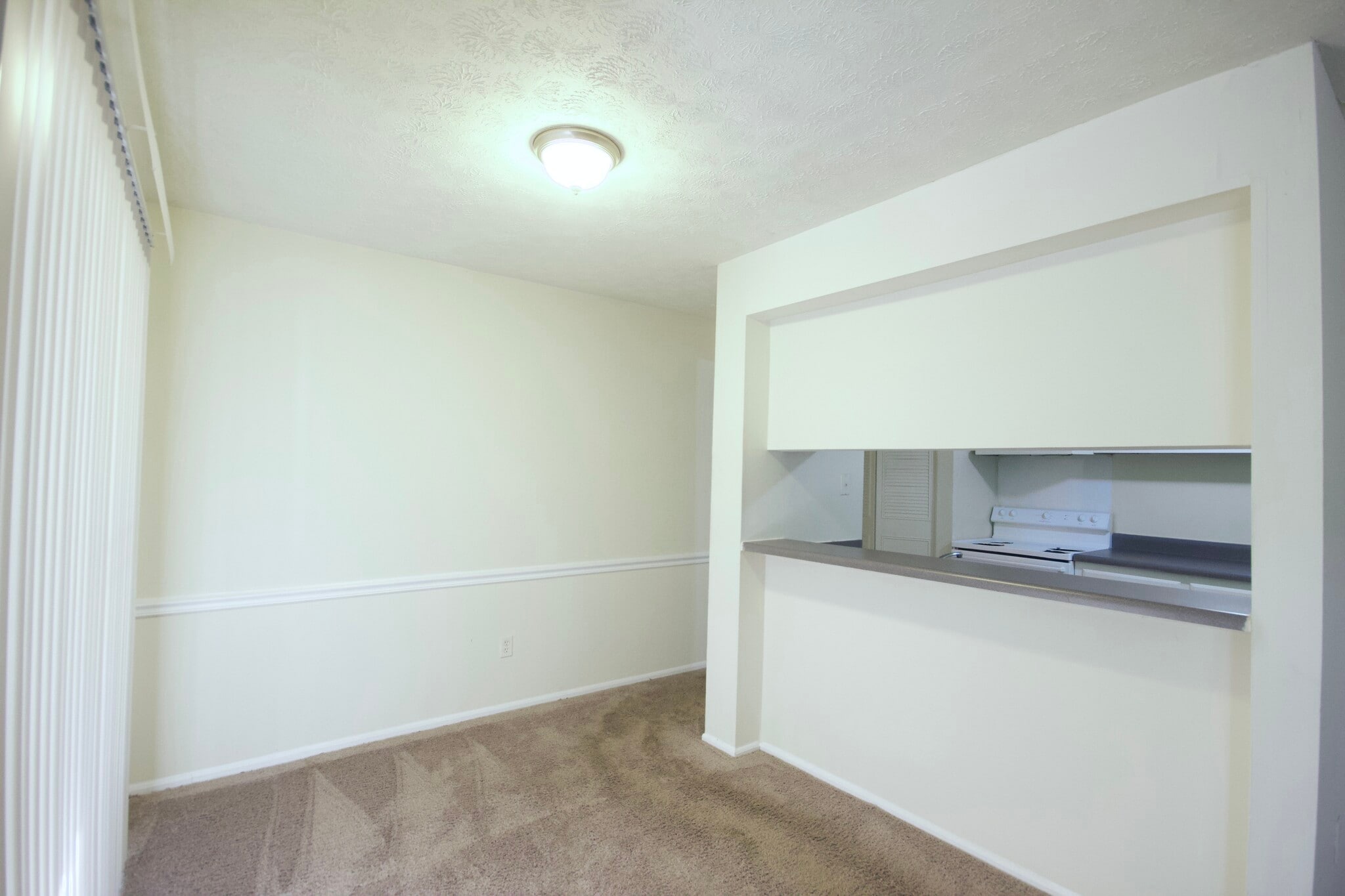 Building Photo - 120 Viking Ct