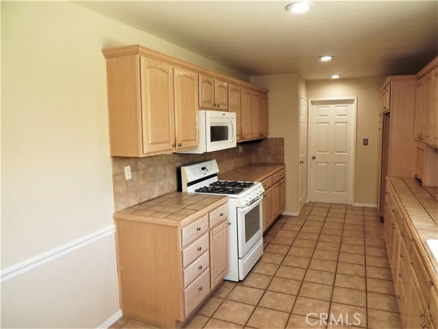 Building Photo - 545 E Vista Del Gaviota Ave